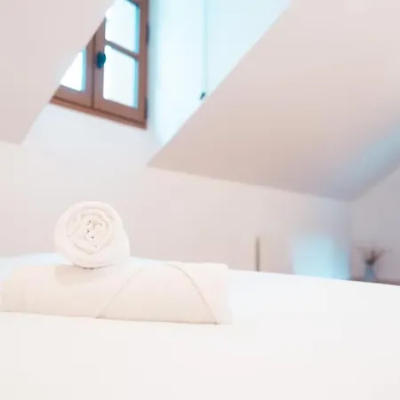 L'armoirie, Cosy Nid Douillet Lejlighed *