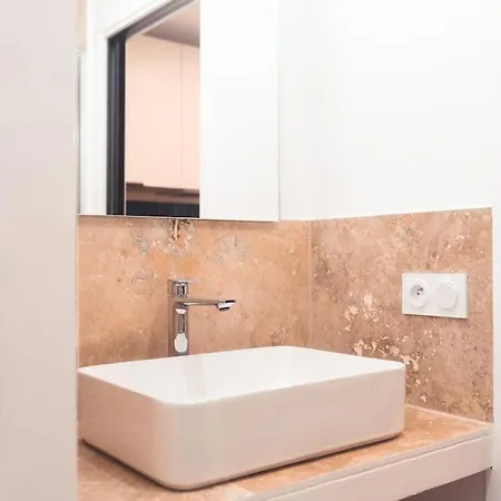 L'armoirie, Cosy Nid Douillet Apartment