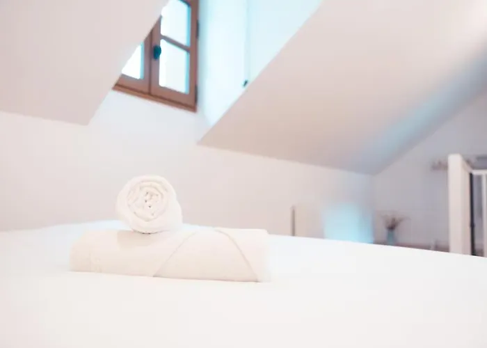 L'armoirie, Cosy Nid Douillet Lejlighed *